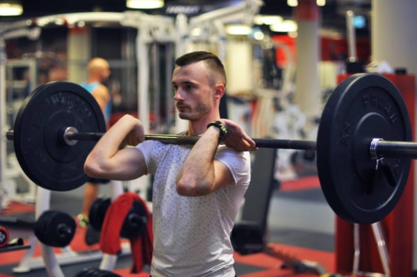 Trener personalny Tomasz Maliński - przysiad front squat