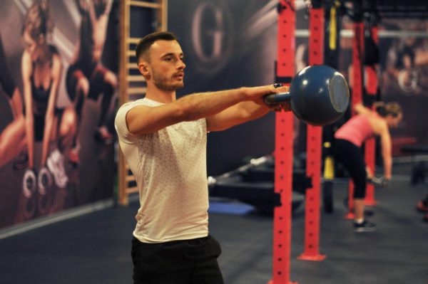 Trener personalny Tomasz Maliński - swing kettlebell