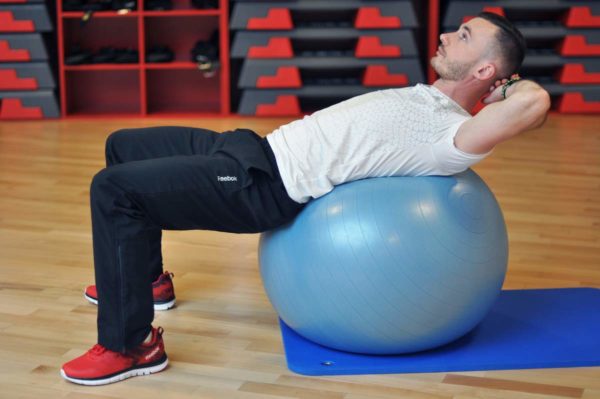 Trener personalny Tomasz Maliński - trening brzucha